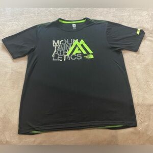 The North Face Mountain Athletics Graphic Tee Black Volt Men’s Medium M